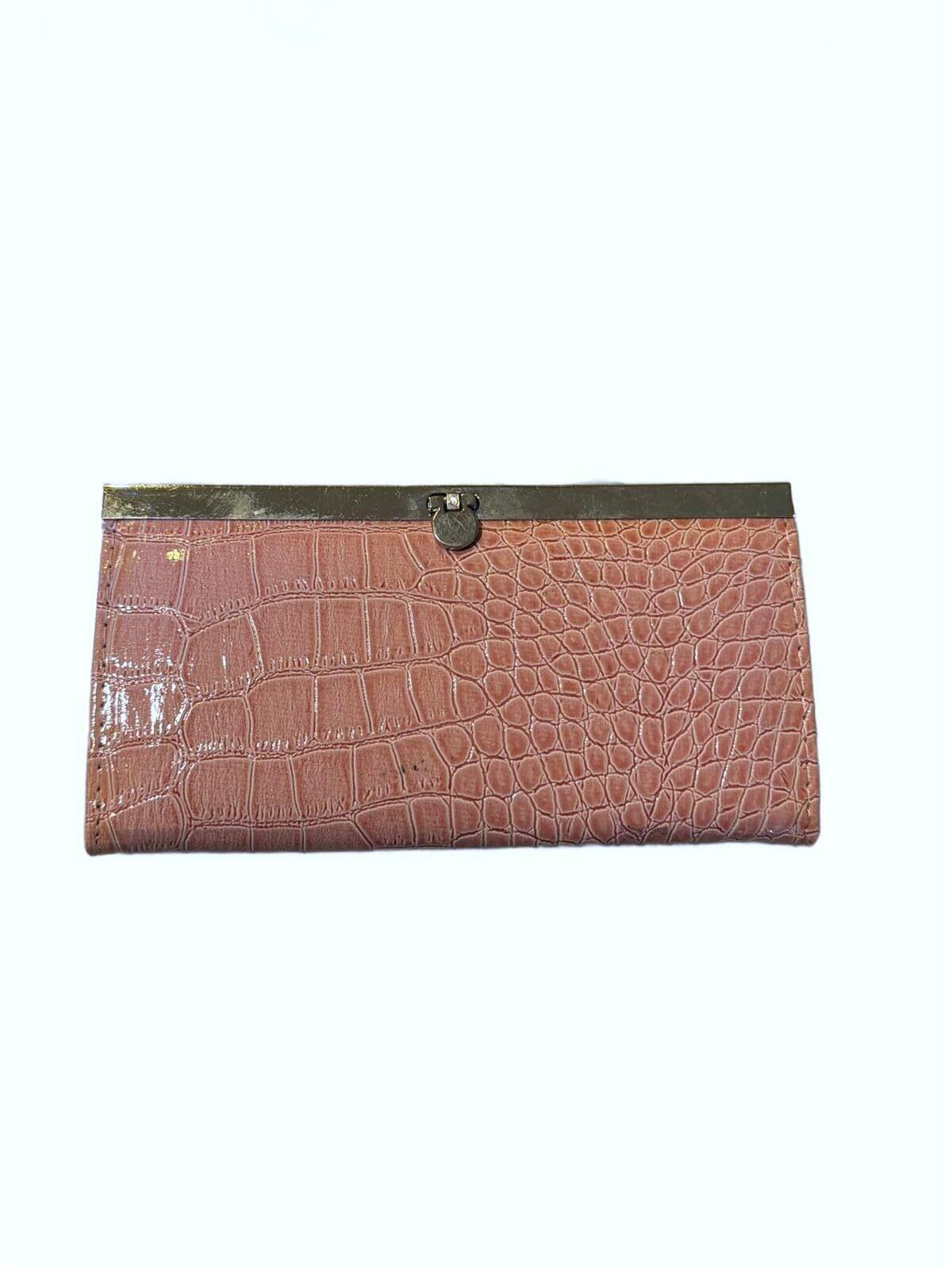 Nwot Vintage Women's Crocodile Texture Pink Wallet Clutch With Metal Frame